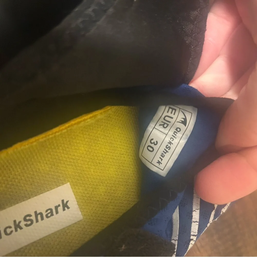 Kids QuickShark sz 12.5 blue & white striped barefoot water shoes w/ grip soles